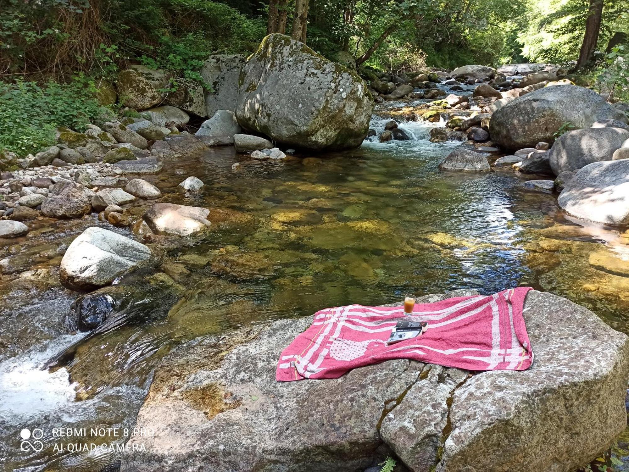 L'Huile Et L'Eau Apartment Antraigues Bagian luar foto